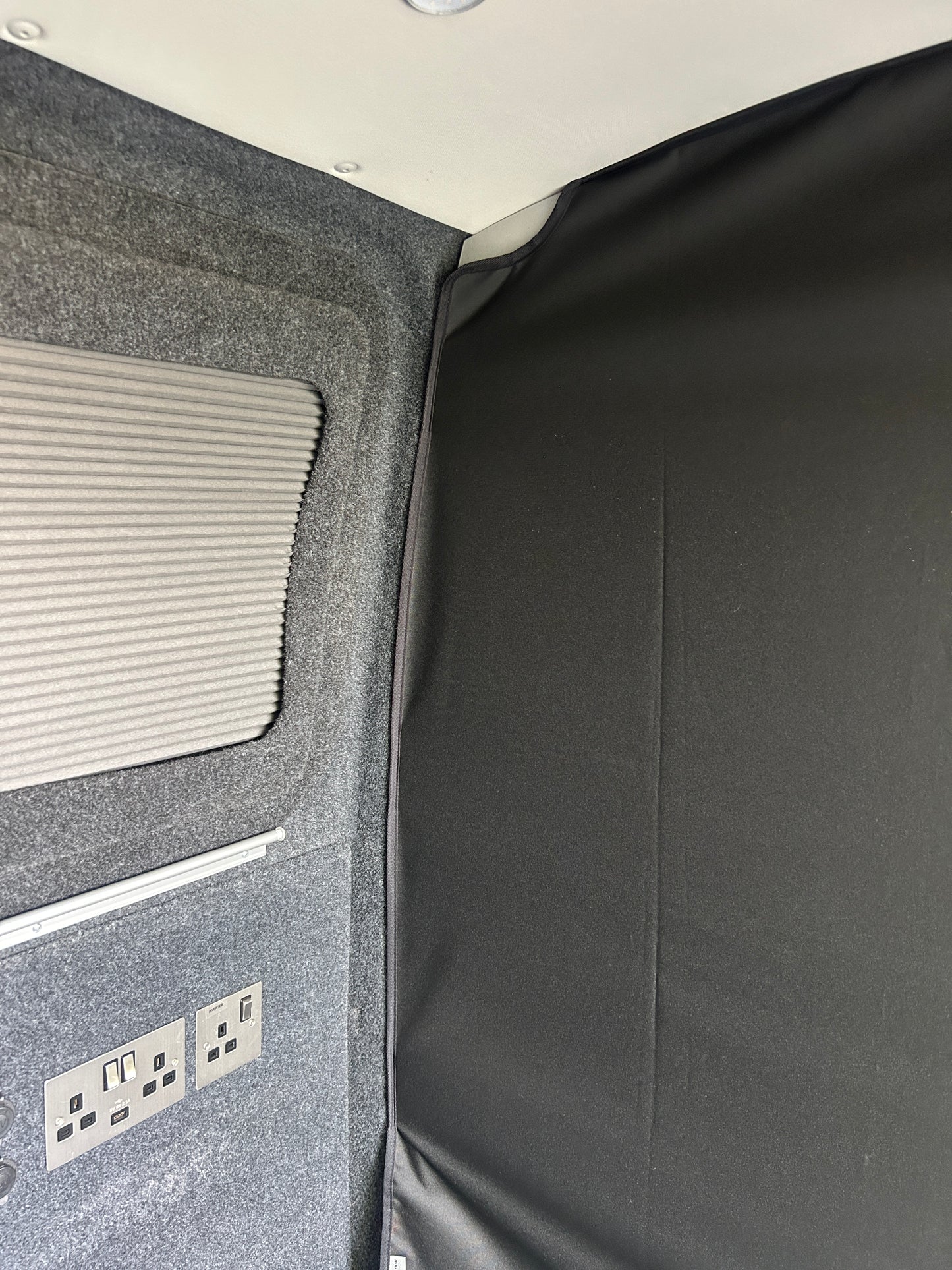 KabinKurtain - Bulkhead Edition - VW T5 to T6.1